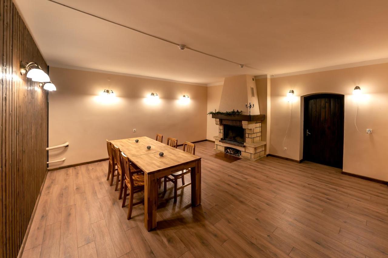 Hotel Slokenbekas Muiza à Milzkalne Extérieur photo